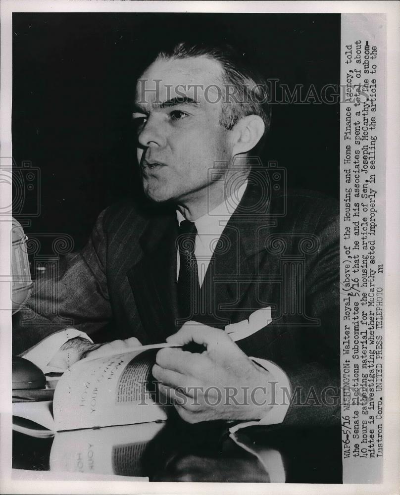 1952 Press Photo Walter Royal testifying in Joseph McCarthy housing case - Historic Images