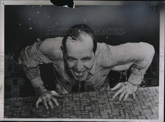 1938 Press Photo Mike Peppe Climbs out Ohio State Pool - neb13165 - Historic Images