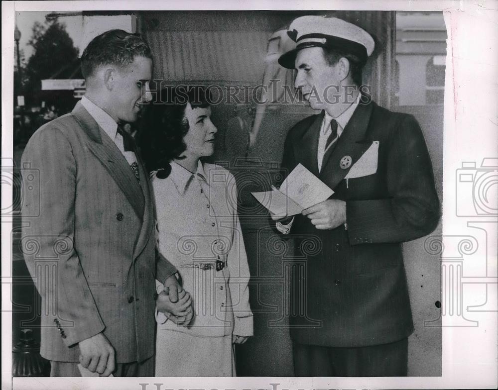 1949 Press Photo Earl Mink, Roberta Smith &amp; al Meizler - nea97068 - Historic Images