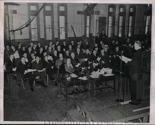 1940 Press Photo Senator George Thompson & Hart G. Seelye During Session - Historic Images