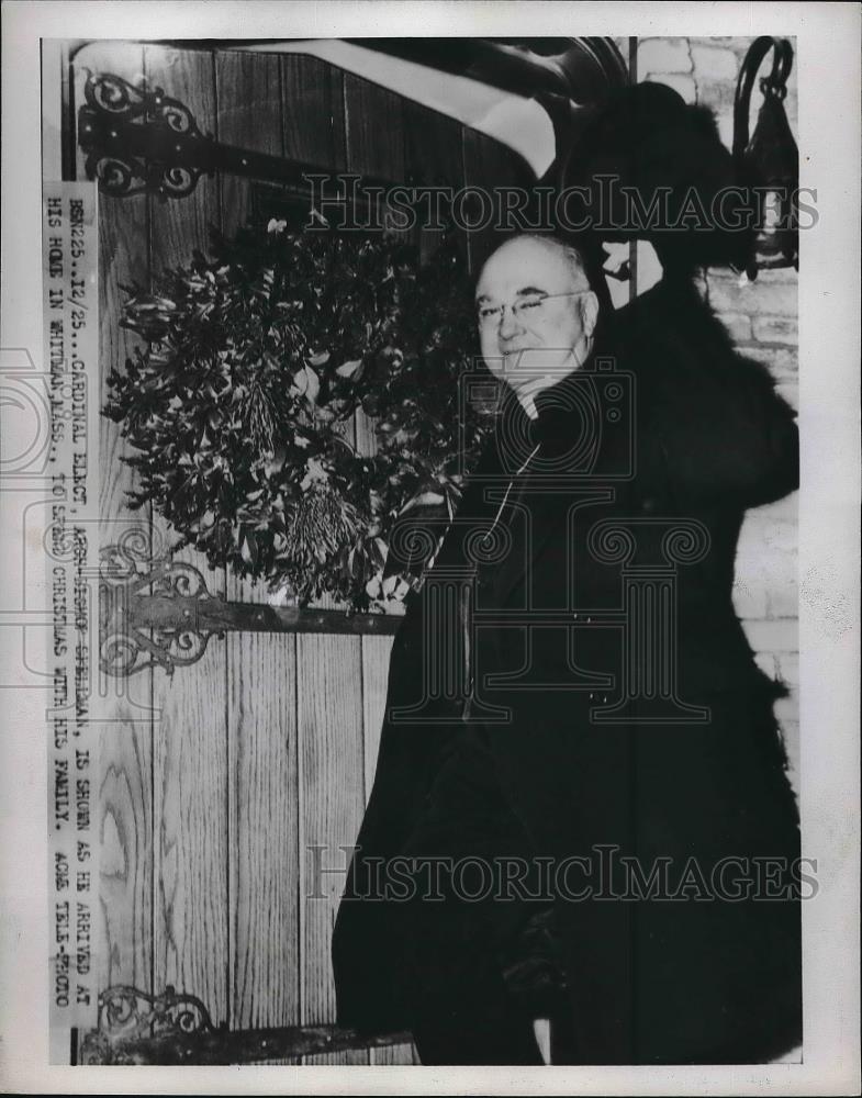 1945 Press Photo Archbishop Spellman Arrives at Home To Spend Christmas - Historic Images
