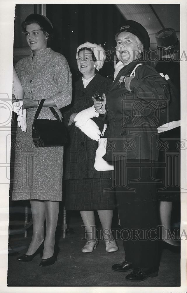 1960 Press Photo Agnes Russelll London Female Harbour Master - Historic Images