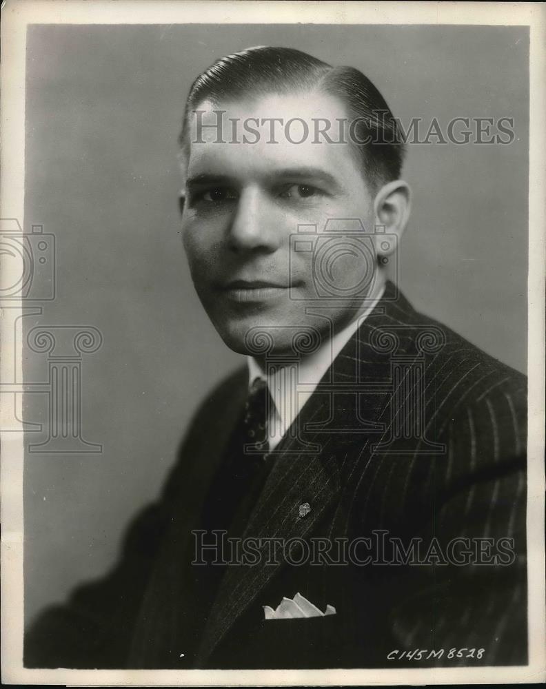 1946 Press Photo John Middlekamp Mack International Truck Corp - Historic Images