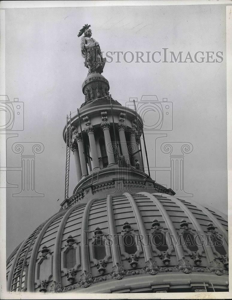 1944 Press Photo Washington D.C. Capitol HIll Painters - Historic Images