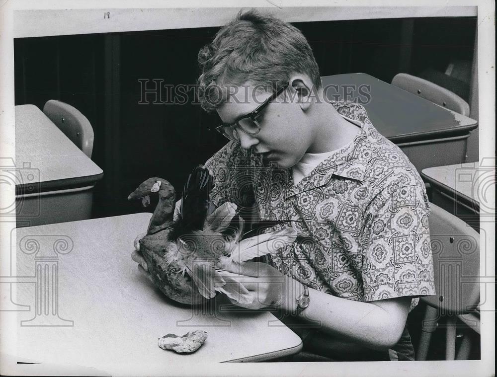 1955 Press Photo James Thomas School Student Turkey Thanksgiving Crafts - Historic Images