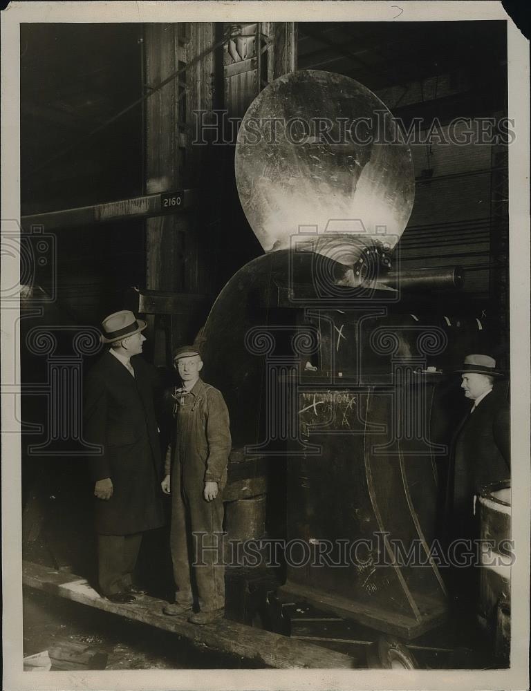 1928 Press Photo Sec. Curtis Wilbur of Navy in American Brown Boveri Electric Co - Historic Images