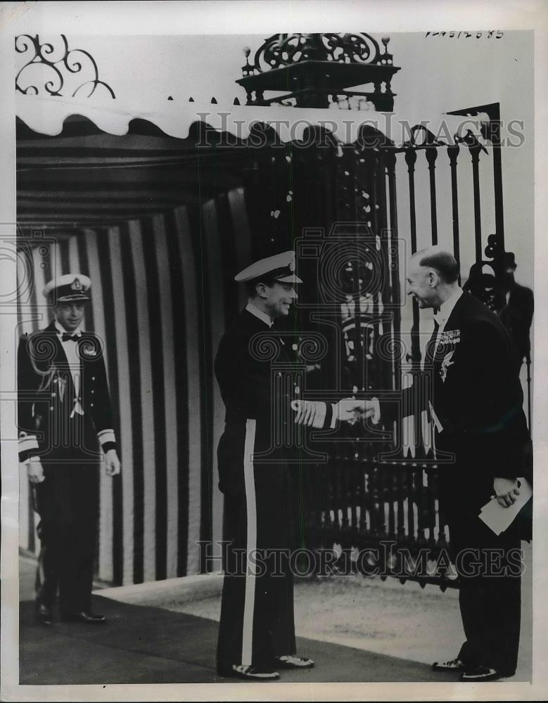 1939 Press Photo King George of England in Royal Naval College. - Historic Images