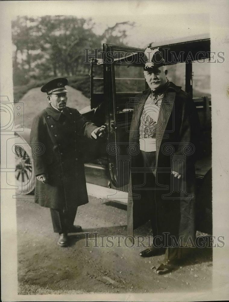 1928 Press Photo French Ambassador de Billey on his way to Royal Palace in Japan - Historic Images