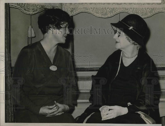 1932 Press Photo Jean Whittemore & Mrs LE Thomas Attend - Historic Images