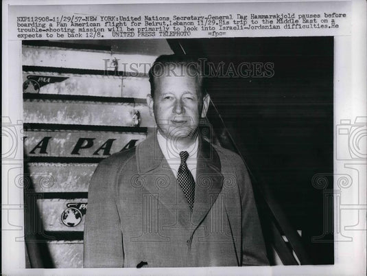 1957 Press Photo United Nations Secretary General Dag Hammarskjold at Airport - Historic Images