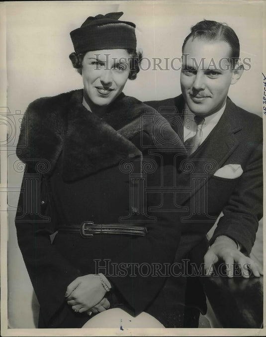 1934 Press Photo Mr & Mrs S Clarence Zadek Sail Aboard Liner Santa Paula - Historic Images