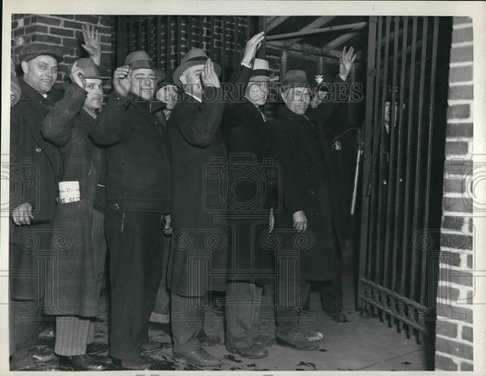 1936 Press Photo Strikers at Goodyear Gate - nea98906 - Historic Images