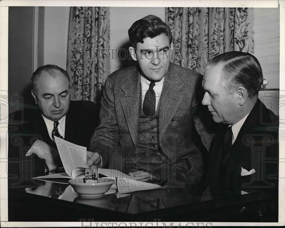 1942 Press Photo Senators Harley N. Kilgbore, Joseph H. ball, M.C. Wallgrin - Historic Images