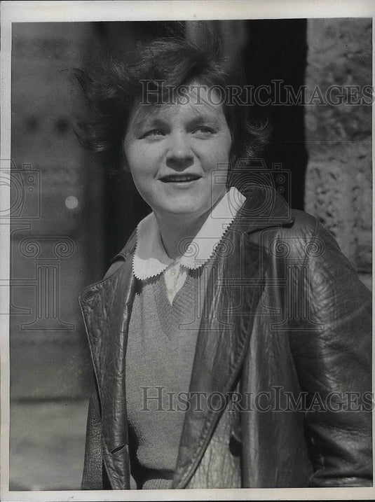 1933 Press Photo Ann Marie Hoskin Wins Fellowship Award at Bryn Mawr College - Historic Images