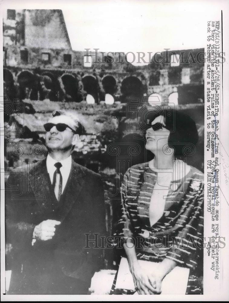 1961 Press Photo The Shah of Iran and Queen Farah - Historic Images