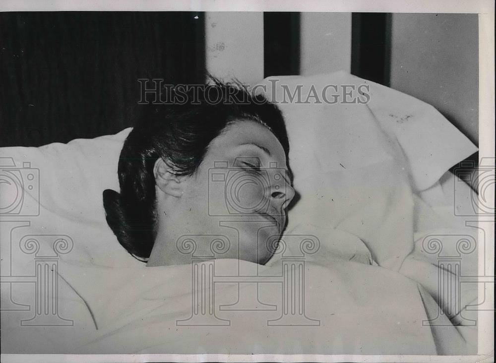 1940 Press Photo Audrey Vallette, Chicago Show Girl, after shooting husband - Historic Images