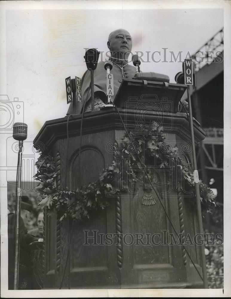 1943 Press Photo Archbishop Francis Spellman Speaks at Religious Rally In NY - Historic Images