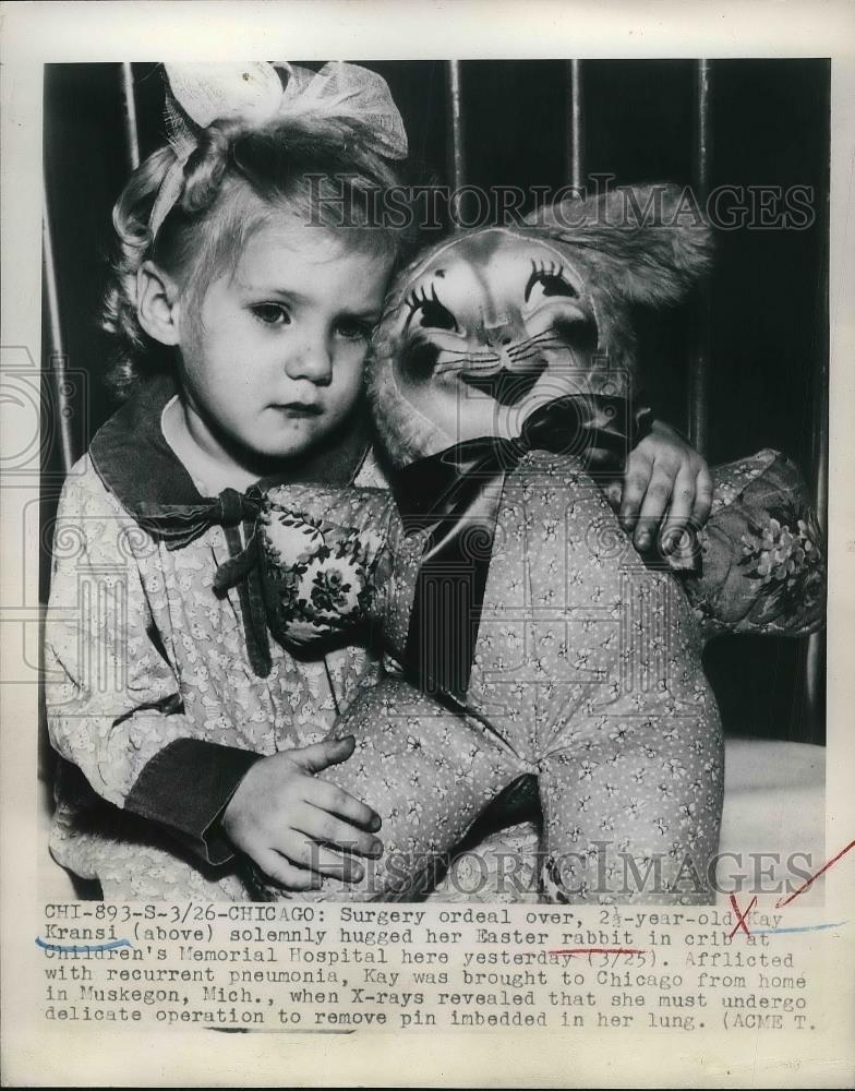 1948 Press Photo Kay Kransi Hugs Easter Rabbit In Hospital - Historic Images