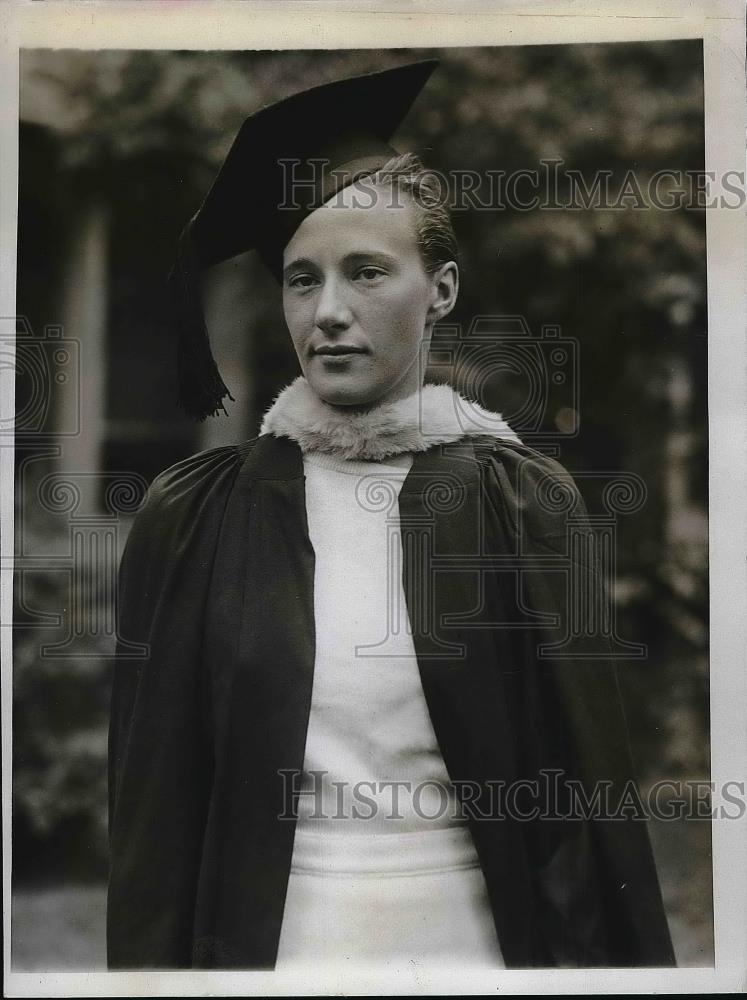 1934 Press Photo Sallie Jones, cum laude scholar of Bryn Mawr College - Historic Images