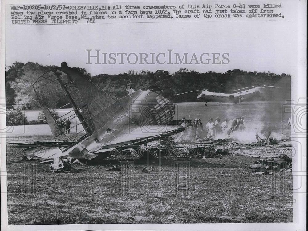 1957 Press Photo Remains of Air Force C-47 after crash - Historic Images