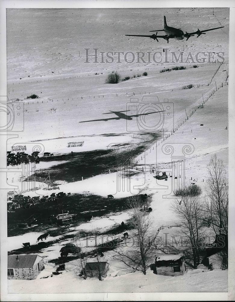 1952 Press Photo US Navy Plane Drops - nea81339 - Historic Images
