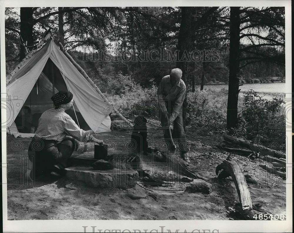 1957 Press Photo Canooists camp near Lake Insula - nea48479 - Historic Images