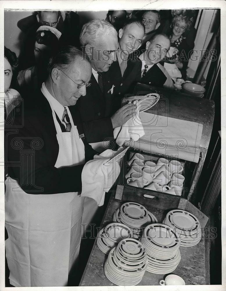 1942 Press Photo War Production Head Donald Nelson, Paul McNutt - neb07048 - Historic Images