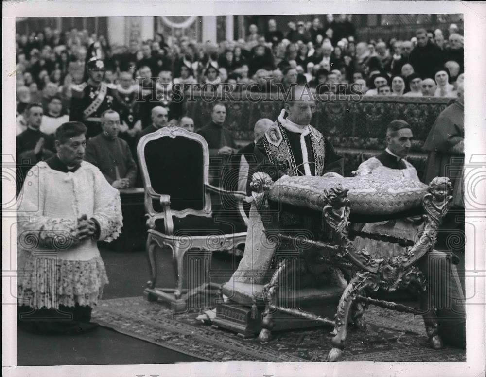 1946 Press Photo Pope Pius XII Beatifies Christian Martyrs St. Peter's Cathedral - Historic Images