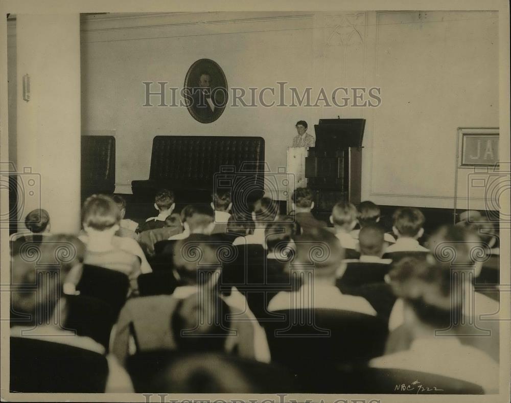 1929 Press Photo New York Students Listen to Symphony Orchestra Broadcast - Historic Images
