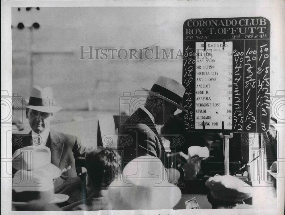 1934 Press Photo Roy Offutt leading West Coast Bookmaker - Historic Images