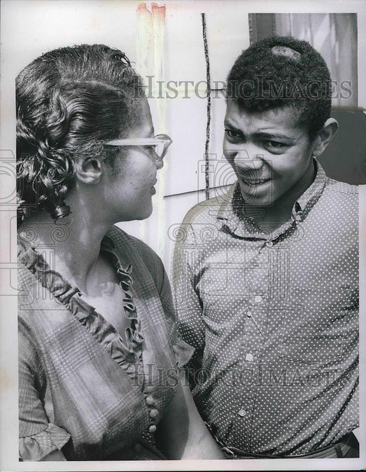 1962 Press Photo Mrs Brussie Whitemore and Jessie - Historic Images