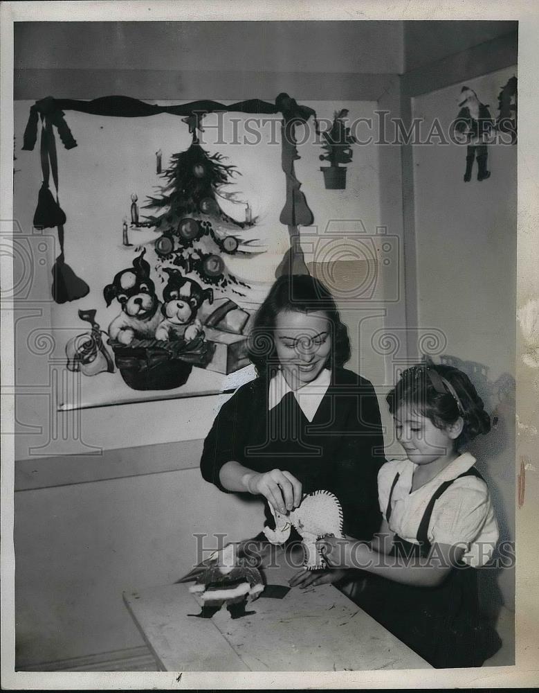 1955 Press Photo Mrs. William A. Harshaw II, Nancy ann Tarickska - nea84942 - Historic Images