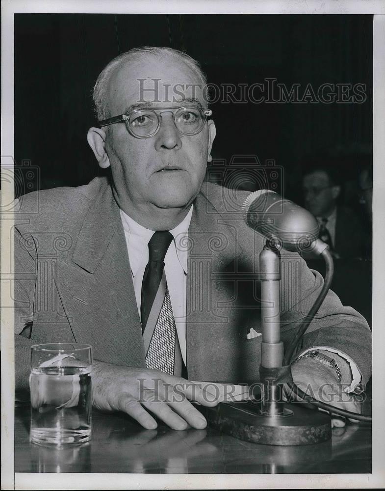 1951 Press Photo John Kellyof the Department of Labor - Historic Images
