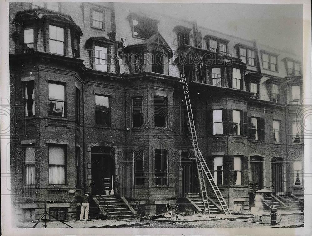 1935 Press Photo Fire Sweeps artist home in Boston - Historic Images