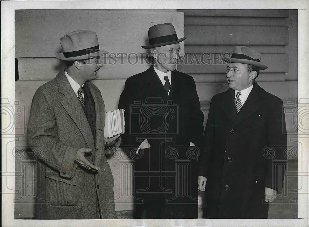 1935 Press Photo Harry Jones, Angus MacLean &amp; Alexander Holtzoff,Atty gen office - Historic Images