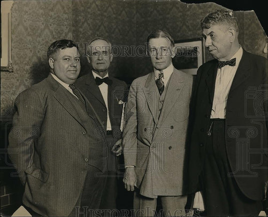 1924 Press Photo Brig General Charles Dawes Visiting Indiana Residents - Historic Images