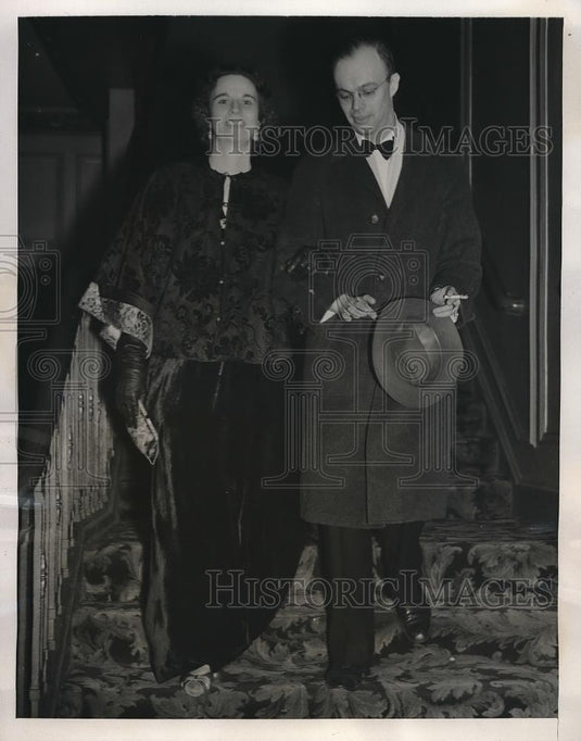 1940 Press Photo Mr & Mrs Manning Hawthorne He is Grandson on Author - neb06521 - Historic Images