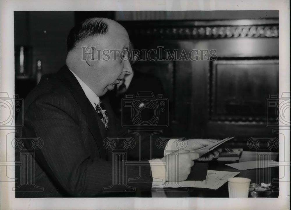 1937 Press Photo Chester Hanson Secy Treasurer at Senate - nea46698 - Historic Images