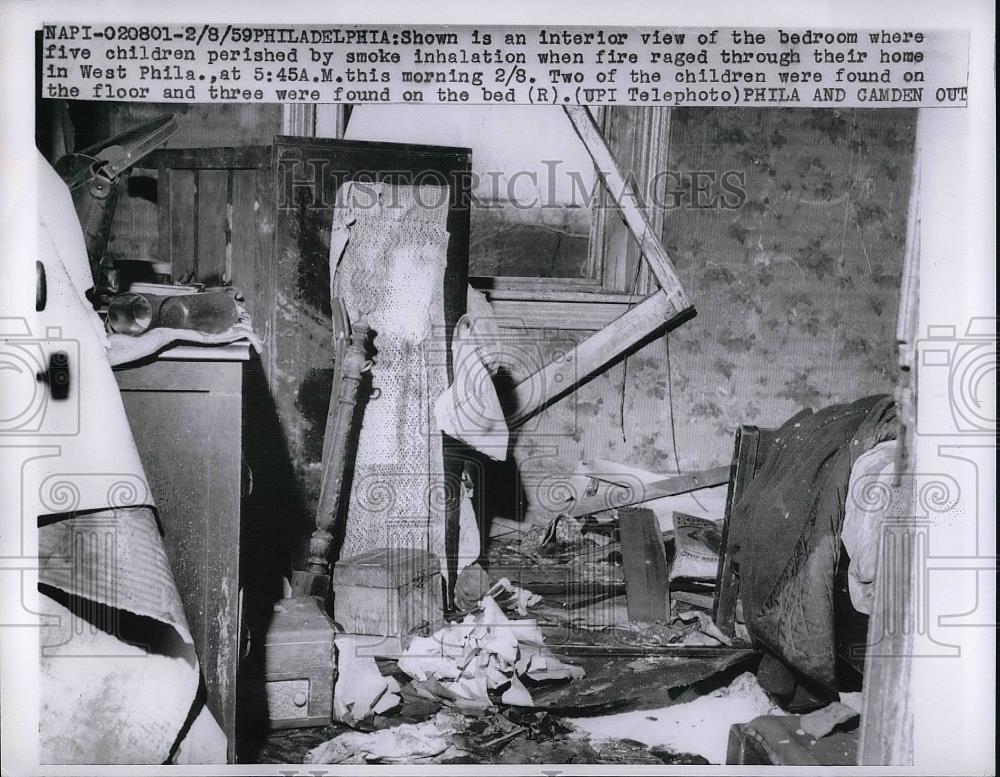 1959 Press Photo Interior of Bedroom Five Children Perished by Smoke West Phila. - Historic Images