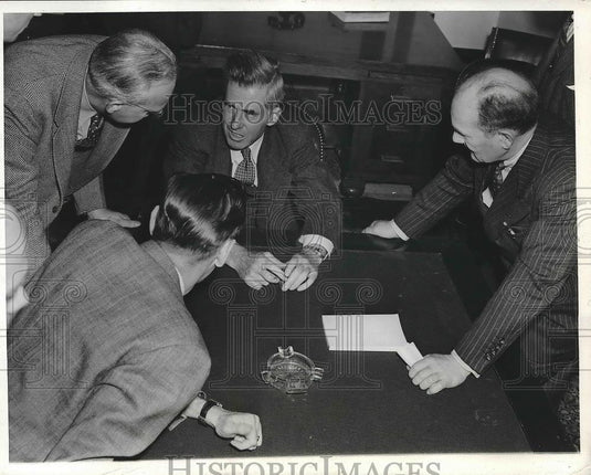 1943 Press Photo VP Henry Wallace reports on his South America tour - neb18445 - Historic Images