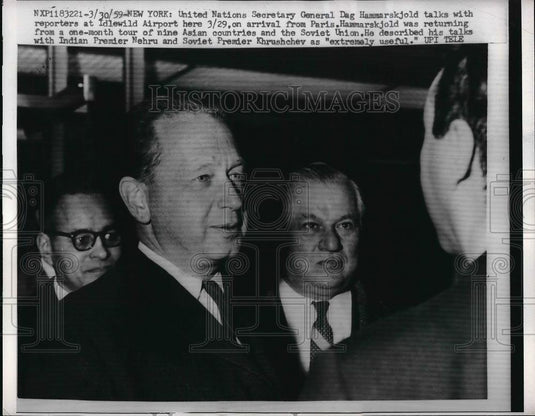 1959 Press Photo Dag Hammarskjold, United Nations Sec. Gen. Talks to Reporters - Historic Images
