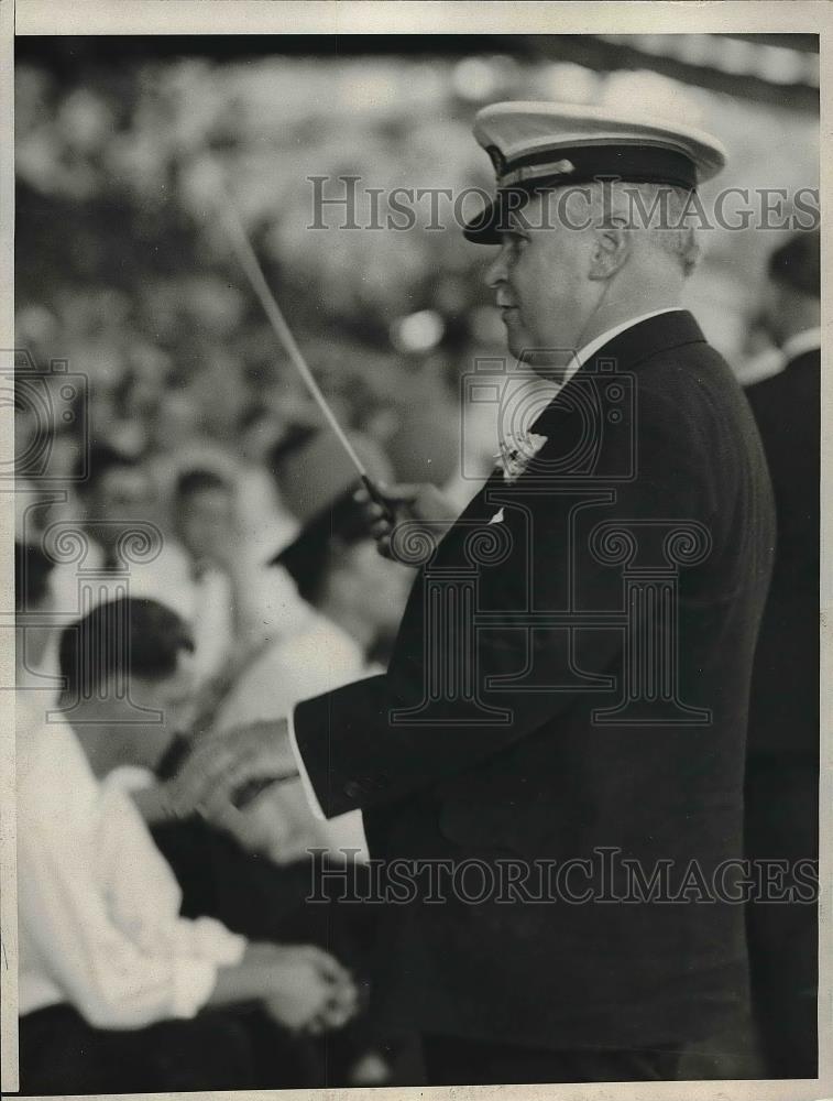 1932 Press Photo Gov. &quot;Sunny Jim&quot; Rolph of CA directing boy band - neb19964 - Historic Images