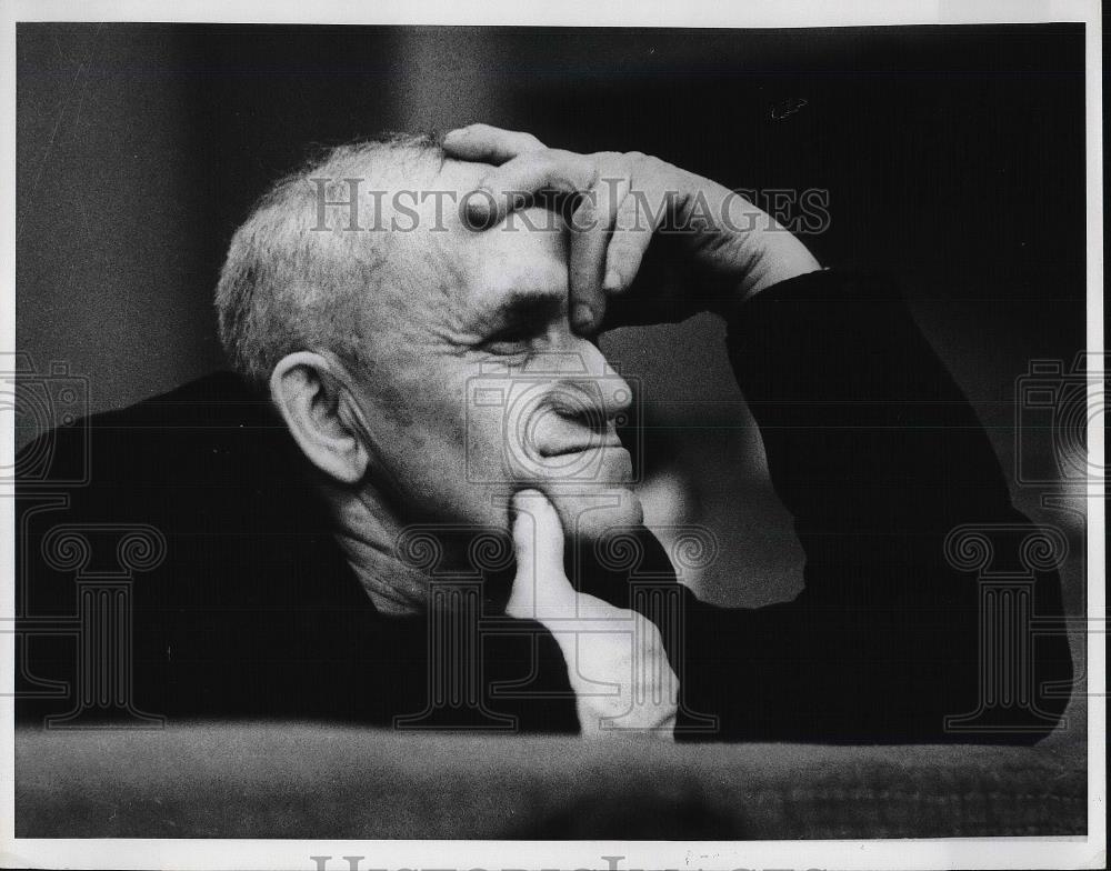1971 Press Photo spectator watching Memorial Alekhine Chess Tournament in Moscow - Historic Images