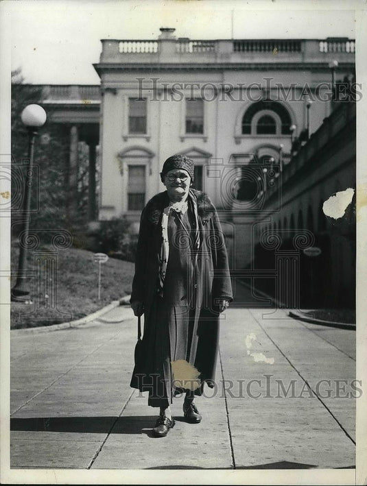 1932 Press Photo Mary Mooney Leaving White House Wanting Pardon for Husband - Historic Images