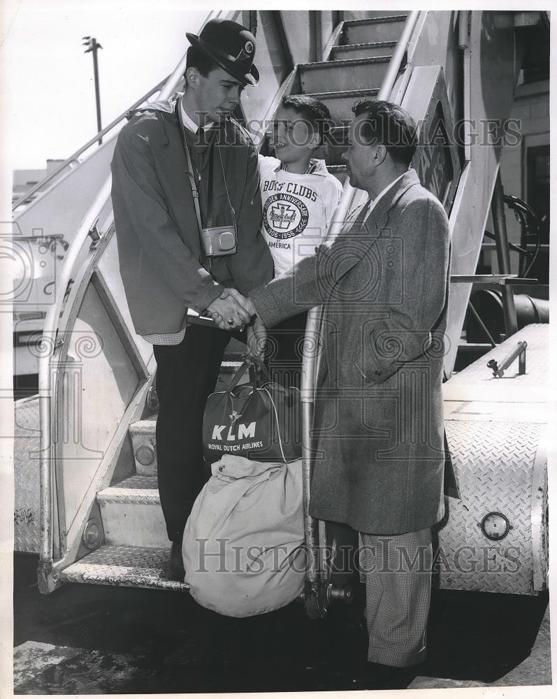 1957 Press Photo Joe Meany Jr., &quot;Boy of The Year&quot; Boys Club, Father, R. Corwin - Historic Images