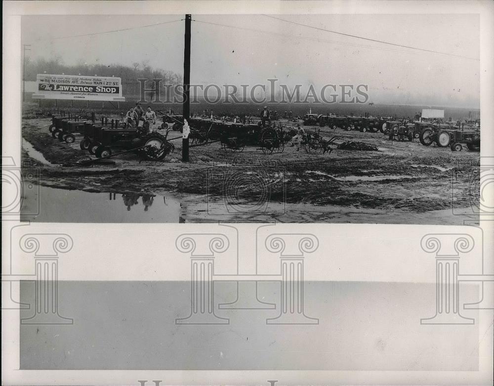 1949 Press Photo Arkansas Gray market Peoples Implement Co. Jim Wood Mgr - Historic Images