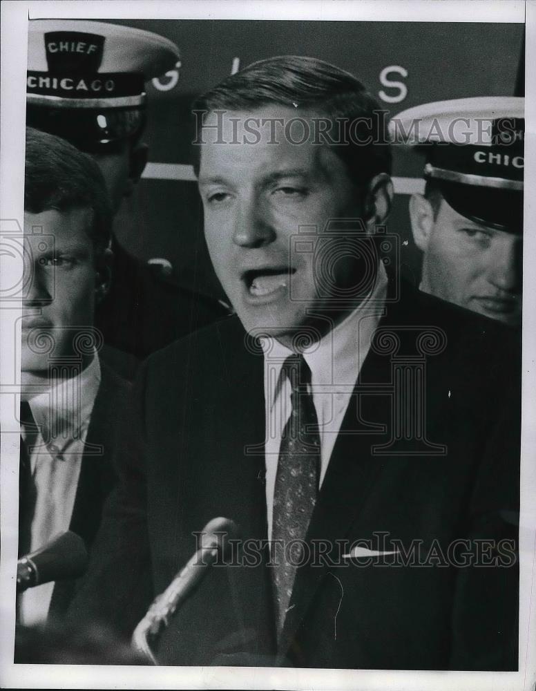 1966 Press Photo Charles Percy Victory Speech Senator - neb20280 - Historic Images