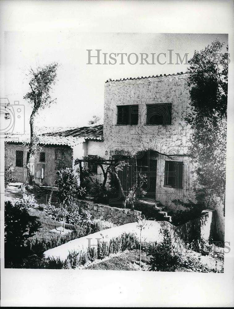 1960 Press Photo Castellaras France Cheapest Cottage is $30,000 - Historic Images