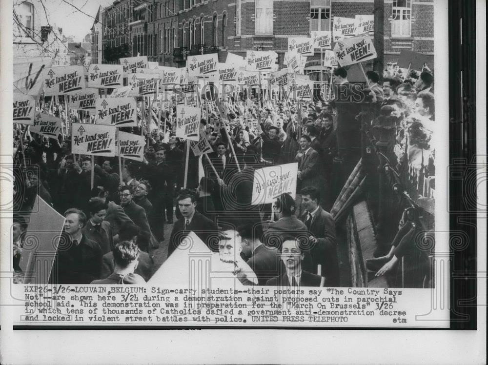 1955 Press Photo Students Carry Signs In Demonstration Against Budget Cuts - Historic Images