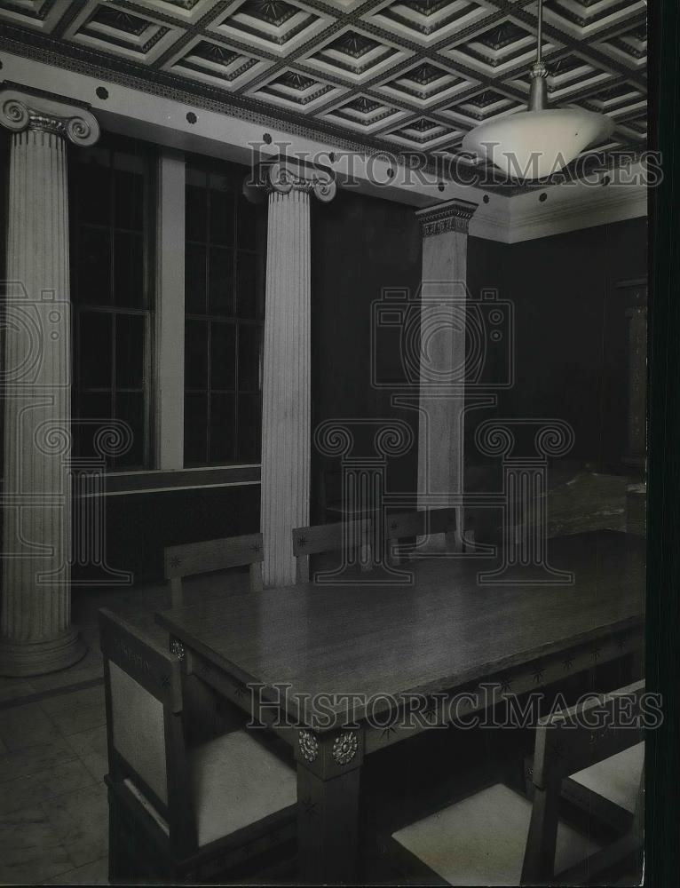 1955 Press Photo Greek Room trim of 23 carat gold. - Historic Images